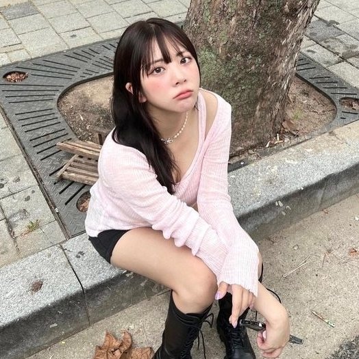 happy birthday hwangji ! i miss seeing you these days, i hope you're doing well <3 have a wonderful birthday our sunshine and thank you for all your hard work <333