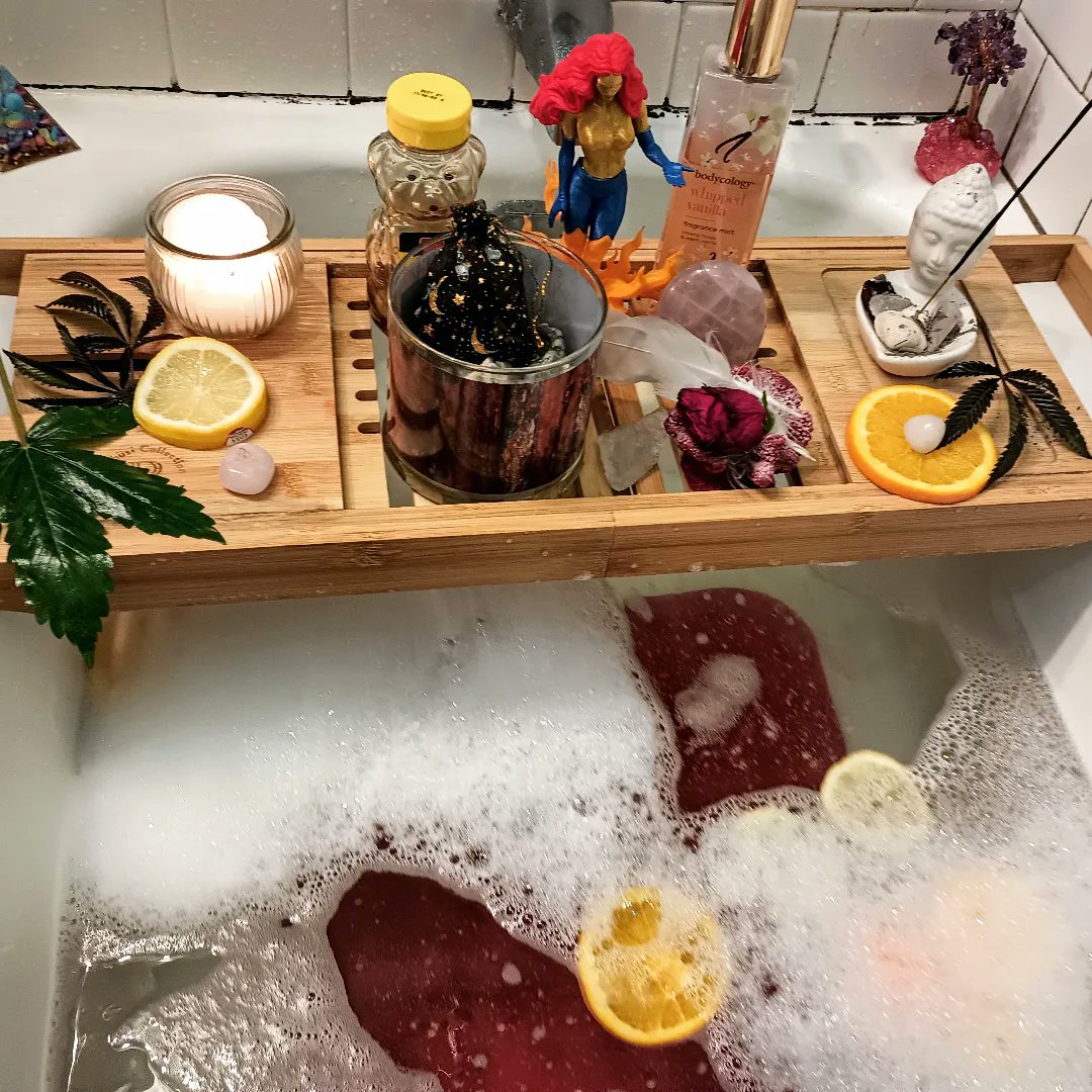 blazing2phoenix's tweet photo. Love healing baths 💚✨

.

  #Mmemberville #StonerFam #CannabisCommunity #cannabis #marijuana #weedlife #staylifted #bakedfam #blazed #mmj #maryjane #420community #growyourown #cannabisculture #420life #onelove #cannabistwitter #weedsmokers #cannabiscures https://t.co/mfc7DQMKev