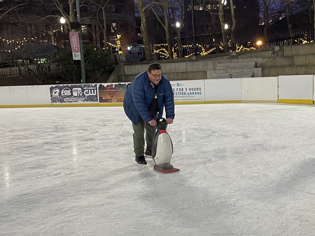 Another fun skate night <a href="/MFogartyES/">Mary E. Fogarty Elementary</a> <a href="/CMonterecy/">Courtney Monterecy</a> Lots of happy kids⛸️
