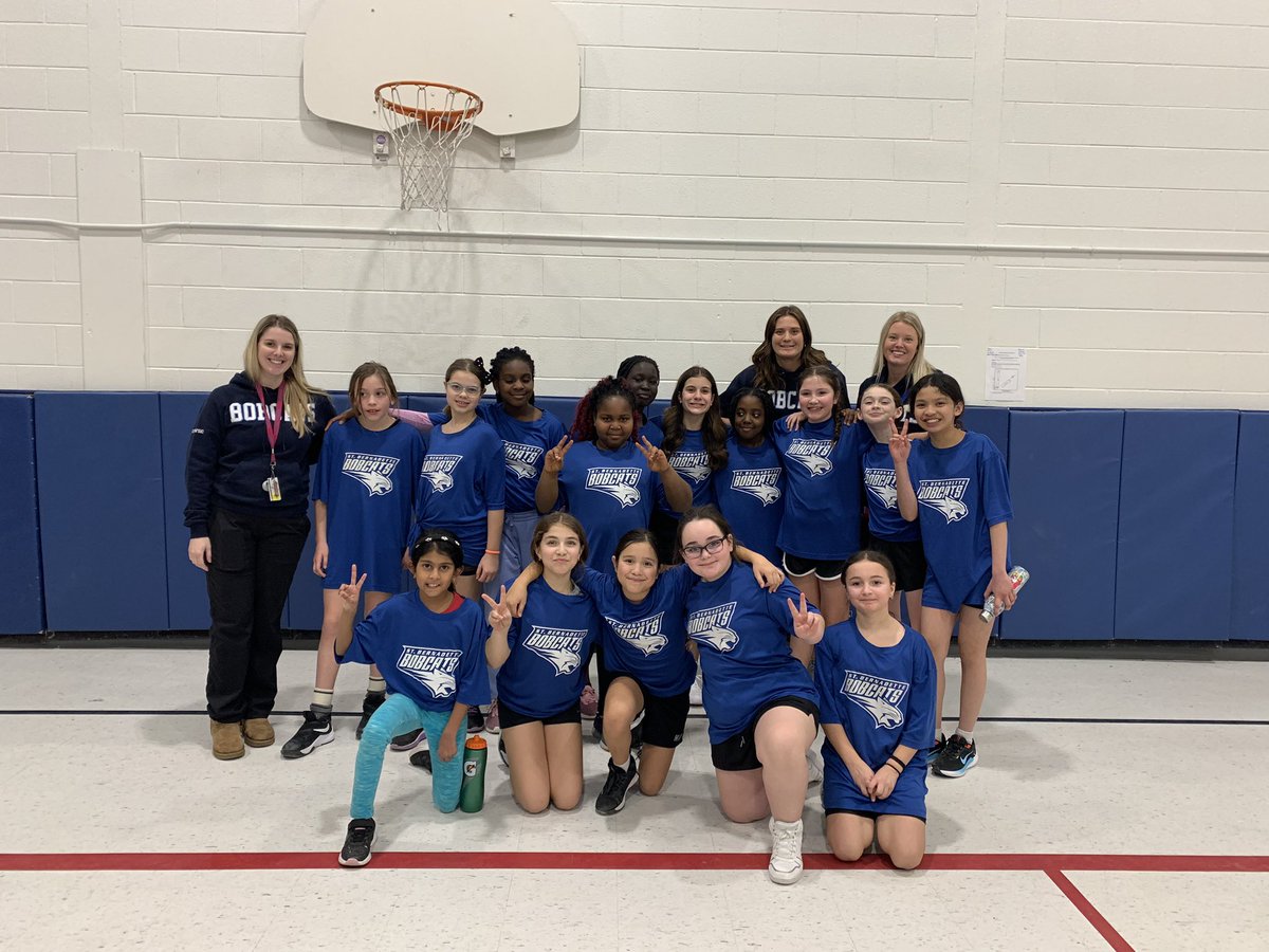 MsReynaert's tweet photo. A great junior basketball season 🏀
Go Bobcats Go! 
@Bernadetteldcsb https://t.co/qRcoHhWzfo