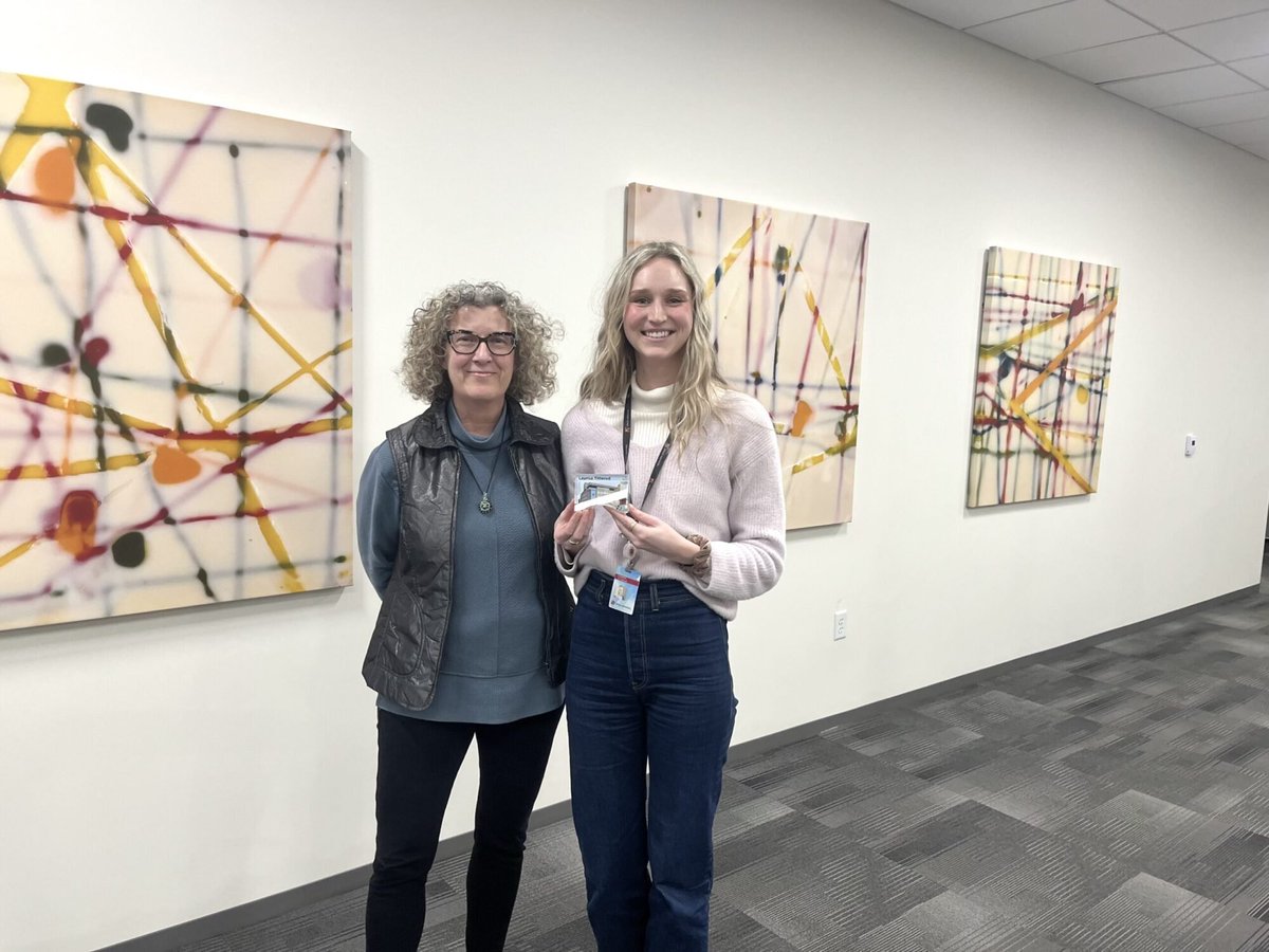 krausanderson's tweet photo. Congratulations Laurisa on your #CoreValuesAward
https://t.co/flHTemWE7T
As an integral part of our communications team we are proud to have her on our team! #EmployeeRecognition #Award https://t.co/itrvY0rqQy