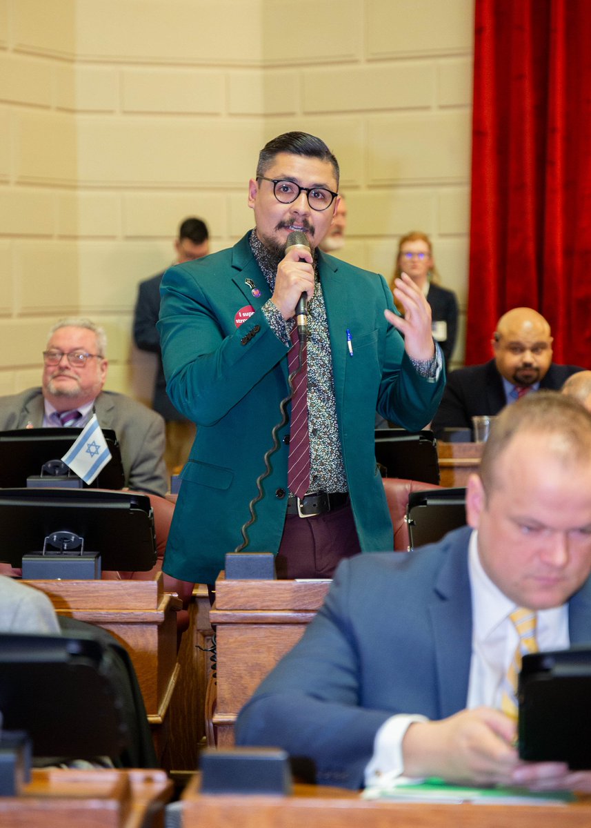 RIHouseofReps's tweet image. During this evening's House session, @DavidMoralesRI introduced a resolution joyously celebrating @trinityrep's premiere of "La Broa' (Broad Street)," a play inspired by the Latino history of Rhode Island.

As Rep. Morales stated, La Broa' "encompasses the Latino experience of…