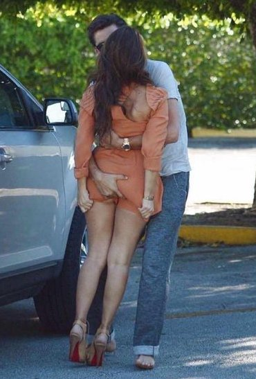 DoctoraSexual's tweet image. ¿A las mujeres cuando las besan, les gusta más que las tomen de la cara o le agarren las nalgas?