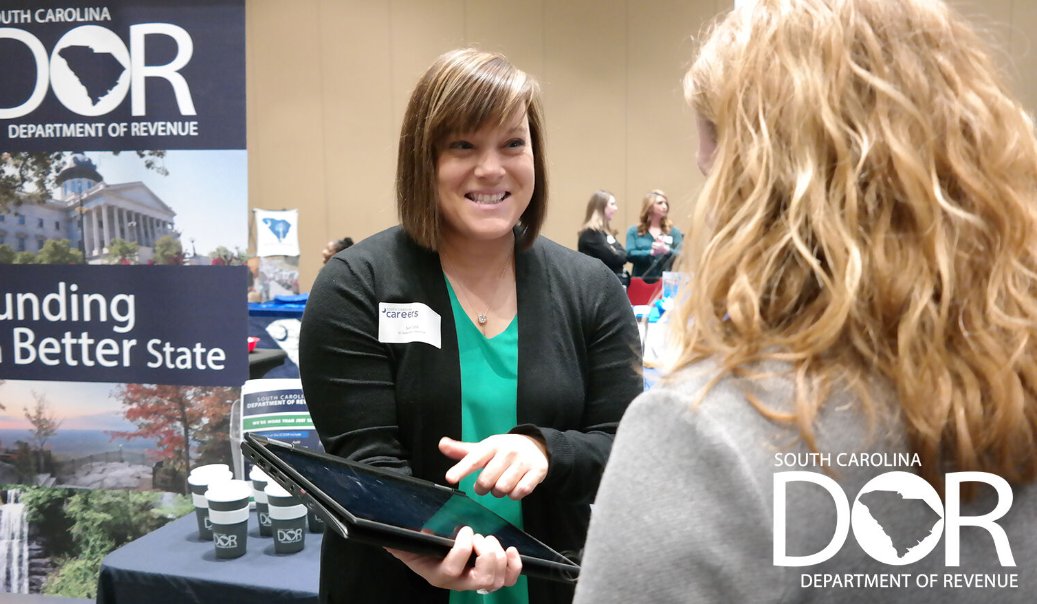 theSCDOR's tweet photo. 🌟 College students! 🌟
Do you want to make a positive impact on our state? #teamSCDOR has rewarding careers in a range of fields!
Stop by our table at your college's career fair to learn more:
2/8 - Clemson
2/9 - Benedict College
2/21 - USC
2/29 - Charleston Southern https://t.co/PxwvzDooHl