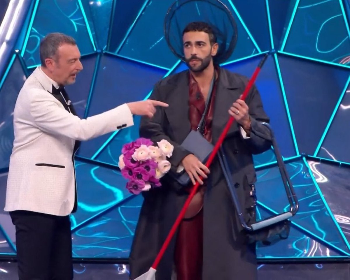 EEMTSUJMAI's tweet photo. Non Marco Mengoni rappresentando letteralmente la parola “I C O N I C O”
#fantasanremo #FestivaldiSanremo #MarcoMengoni #Sanremo2024 https://t.co/j3X2C1Kqd4