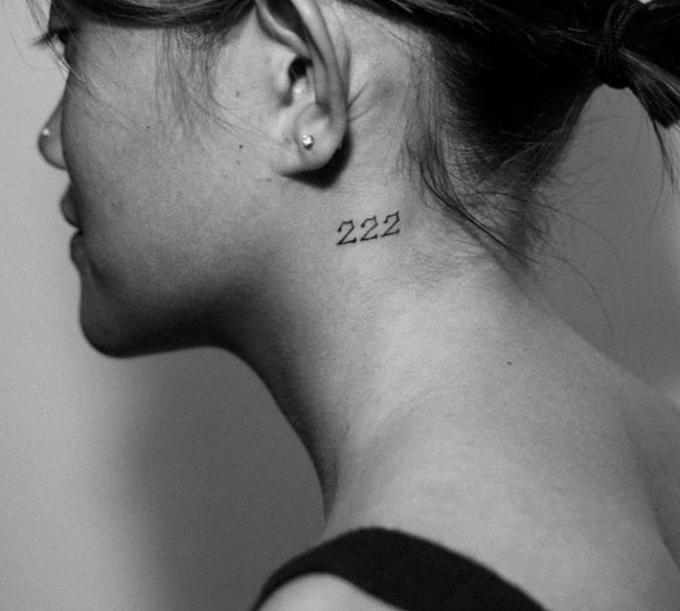 ItsYofu's tweet photo. if my degree fails, maybe i'll just become a tattoo artist instead 🥸 https://t.co/K9SZLw2vE5