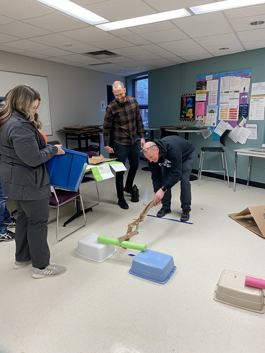 JChambersTVDSB's tweet photo. The amazing @JChambersTVDSB staff love to take on a challenge!  Thank you MrMartens 4 incorporating r new @Makedo in2 learning inquiry. Could you build a device to repair the failing conduit b4 your sub explodes?  I would want 2 be w the K,ECE and Primary teams bc they rocked it! https://t.co/WJe0Qls2Cv