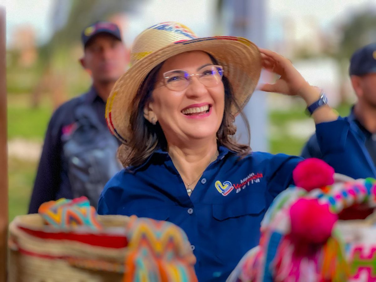 PartidoPSUV's tweet photo. Jacqueline Faría asume como enlace político por Barinas
https://t.co/RpWY8heFru

#JuntosPorLaPaz https://t.co/KLS6MKujpb