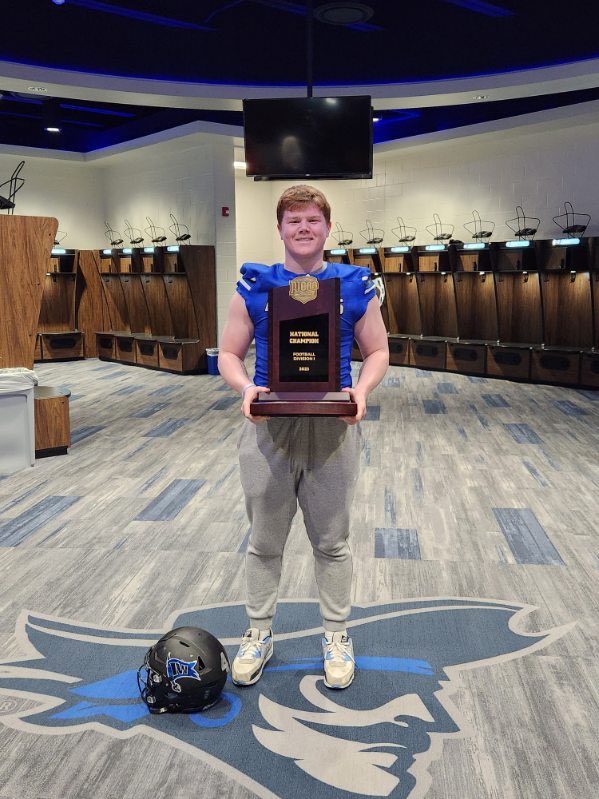 Excited to announce my commitment to Iowa Western CC! #SailsUp🏴‍☠️ <a href="/CoachStrohmeier/">Scott Strohmeier</a> <a href="/CoachSpeer15/">Tristan Speer</a> <a href="/CoachAnderson30/">Brant Anderson</a> <a href="/BlackbournMike/">Mike Blackbourn</a>