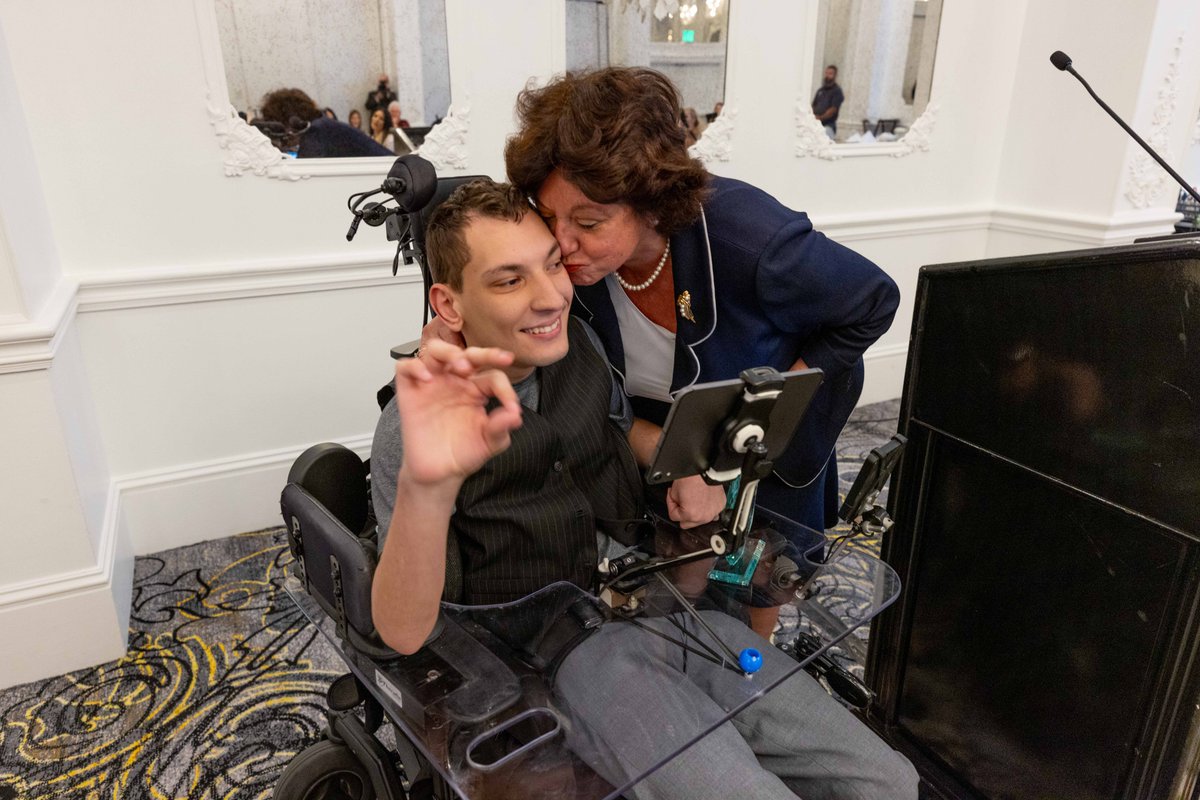 Kathleen4SWFL's tweet photo. The highlight of session - Tonight, I had the honor of presenting my friend JJ Holmes with the Idelio Valdes Leadership and Advocacy Award, Florida's top honor recognizing an individual with a developmental disability. JJ is a hero to me and to so many others across our state. ❤️ https://t.co/VyFu70WyKo