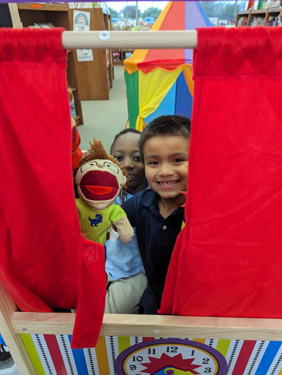 Anderson Elementary Library tweet media