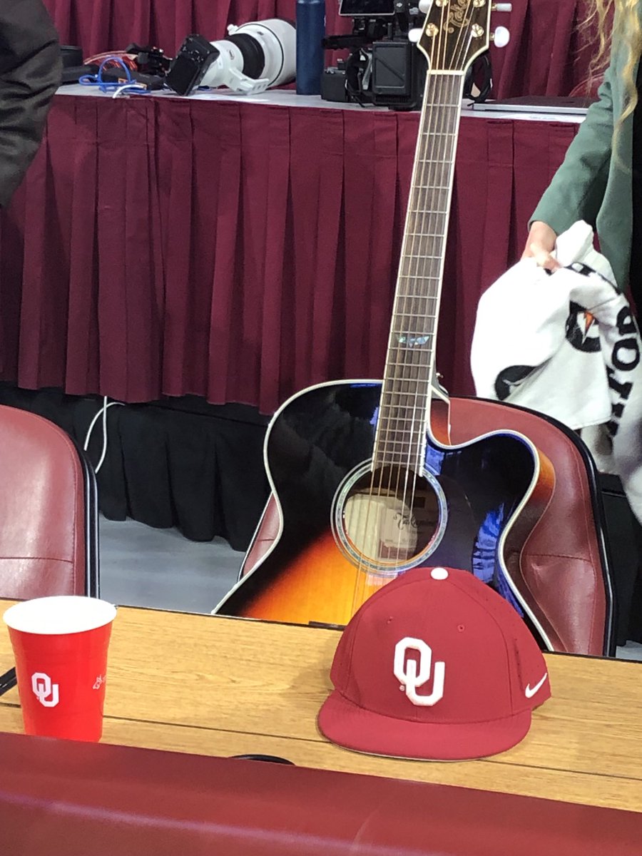 Arrived.

BYU at #OU.

#TobyKeith 🙏🙏