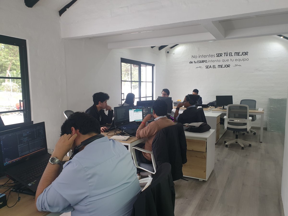 anibal8aG's tweet photo. Territorios Inteligentes iT Cía. Ltda. La empresa líder en GovTECH, inauguramos casa nueva. La mejor tecnología, el mejor equipo y la mejor infraestructura!! https://t.co/Da0Rct0LFW