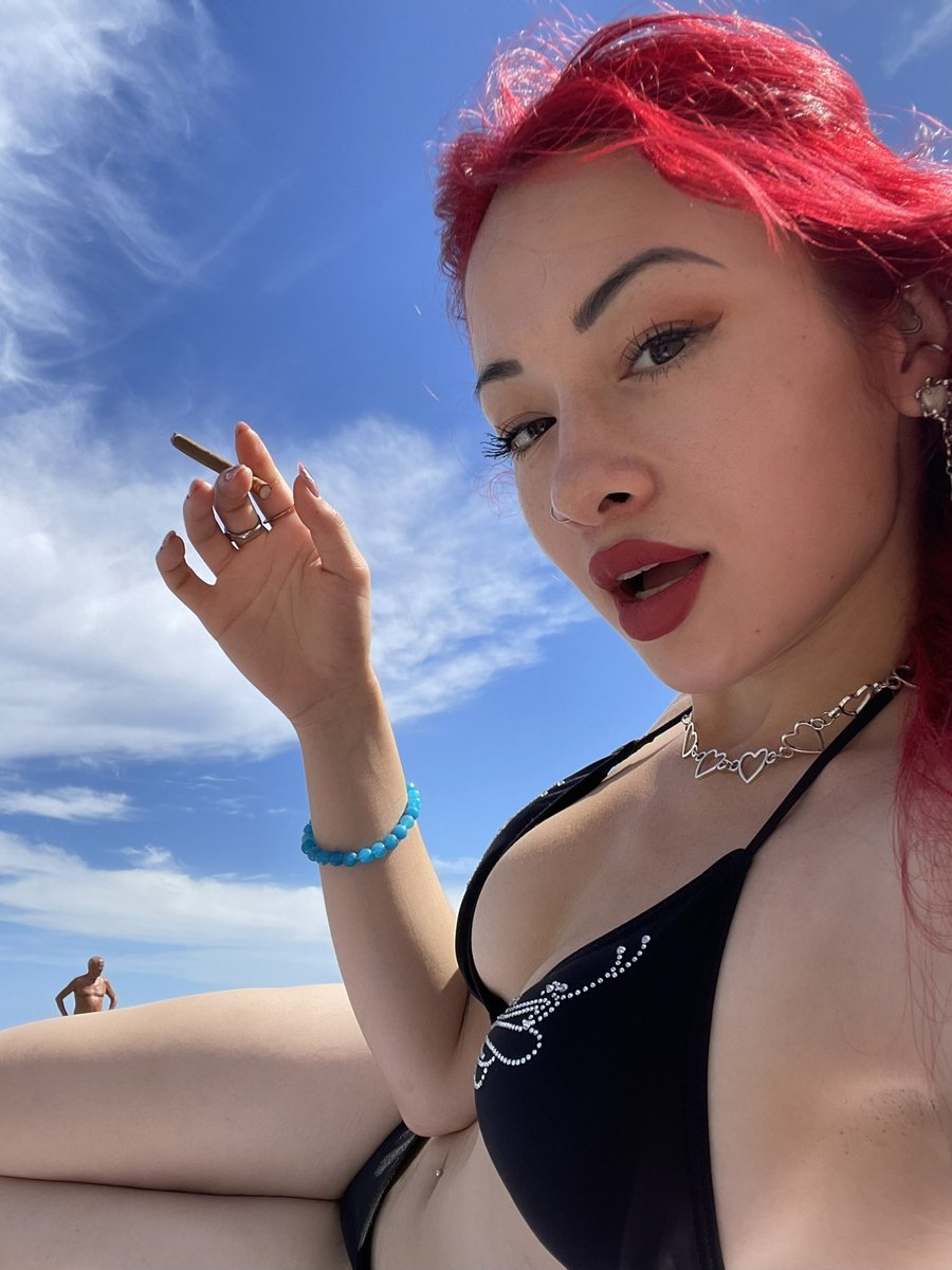 Empty your wallets piggies 😍
#findom #findomgoddess #paypal #paypiggieswanted