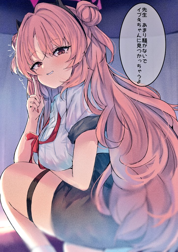 かくれんぼして机の下で
キララと鉢合わせたい! 