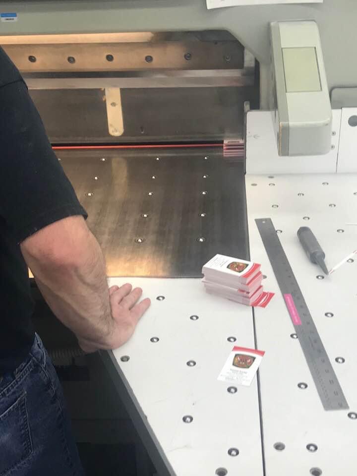 FuseBoxOne's tweet image. Take your business to the next level with professionally designed and printed business cards!  Just give us a call at 515-727-2189 or shoot us an email at orders@fuseboxone.com.  We&apos;ll ensure your business cards are produced to perfection and delivered right to your doorstep.