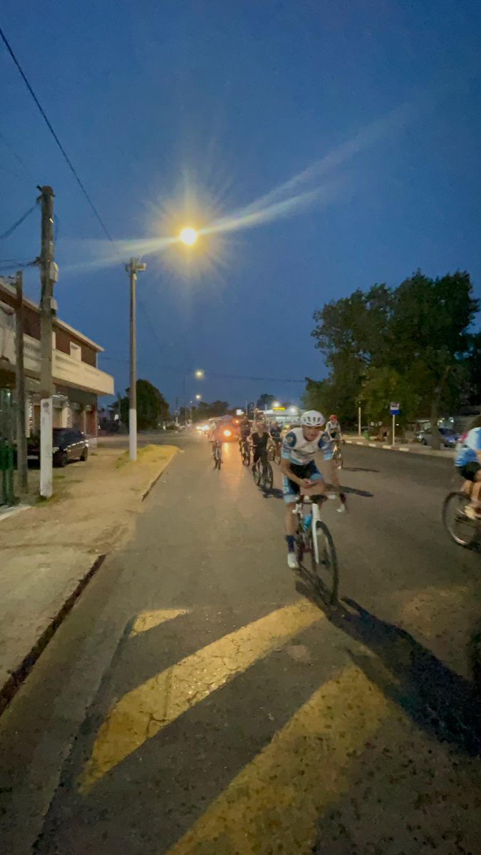 claucelo1's tweet photo. Se despidió el equipo de ciclismo del Club Social Progreso, nos representaran en Rutas de América, una de las competencias más importantes en este deporte.
SUERTE MUCHACHOS!!! Por un sueño Progreseño🙌
#RutasdeAmerica
#SueñoProgreseño
#MunicipioProgreso https://t.co/hsKIgVMVs9