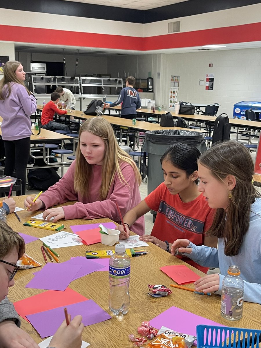 MalcomBridgeMS's tweet photo. ♥️ At this week’s Beta Club meeting, students made Valentine’s Day cards to send to veterans. https://t.co/EcTc0eumRP