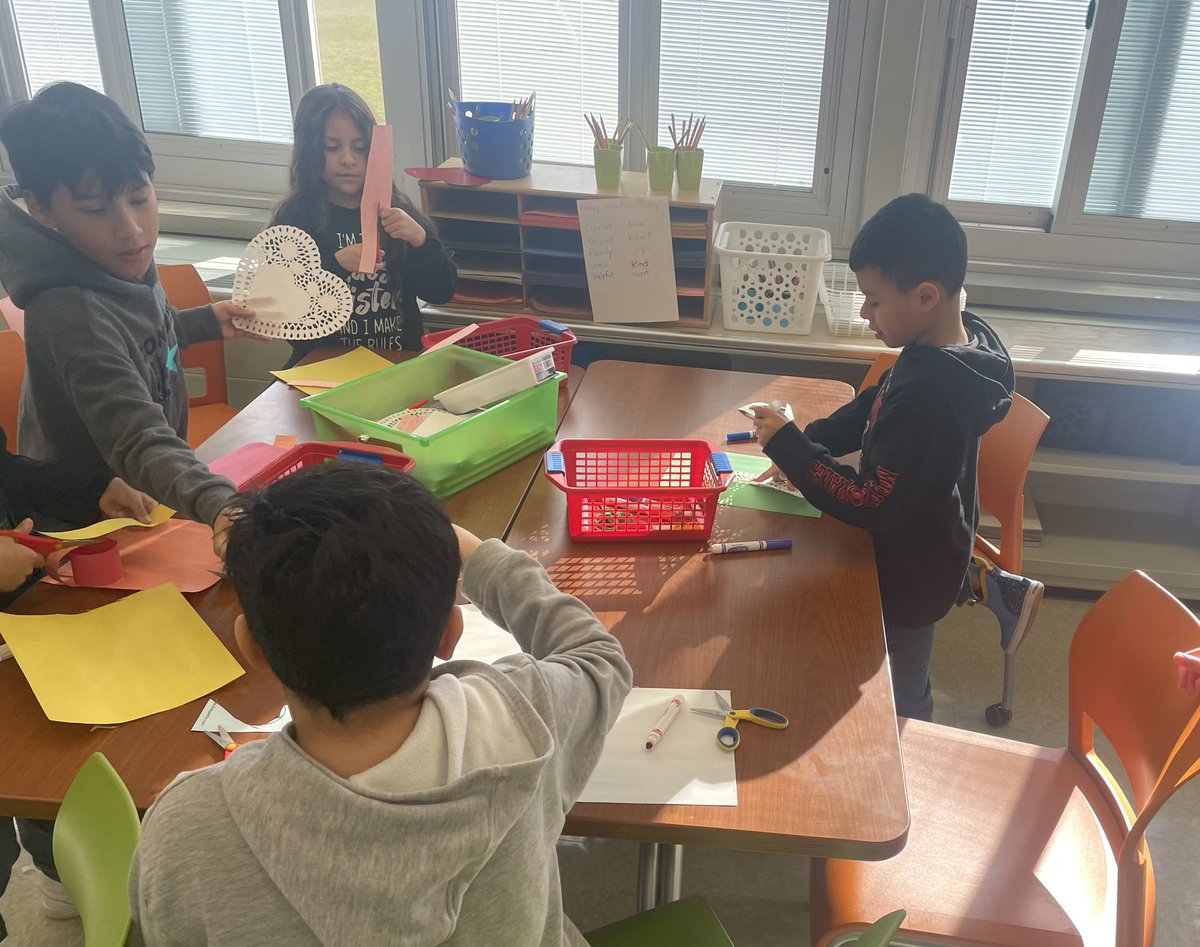 We enjoyed some Valentine’s centers during Innovation Lab! 🩷❤️<a href="/MsFeibusch/">Kathryn Feibusch</a> <a href="/SEM_Dalers/">SEM Dalers</a>