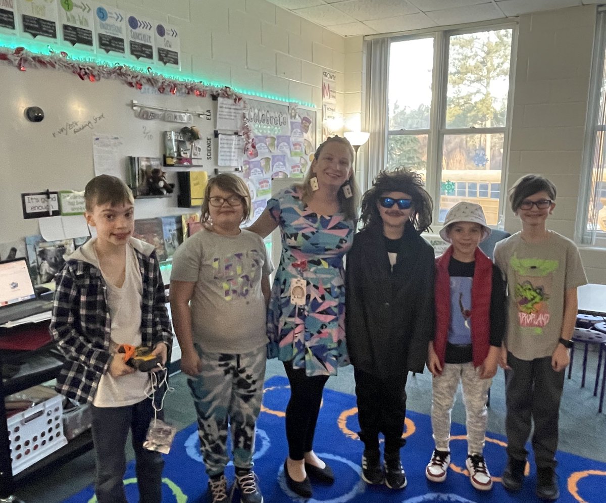 north_chatham's tweet photo. Ms.  Gendron’s class celebrated 90 awesome school days with a tribute to the 90s! 🖤💛 https://t.co/MZdGyBj0RR