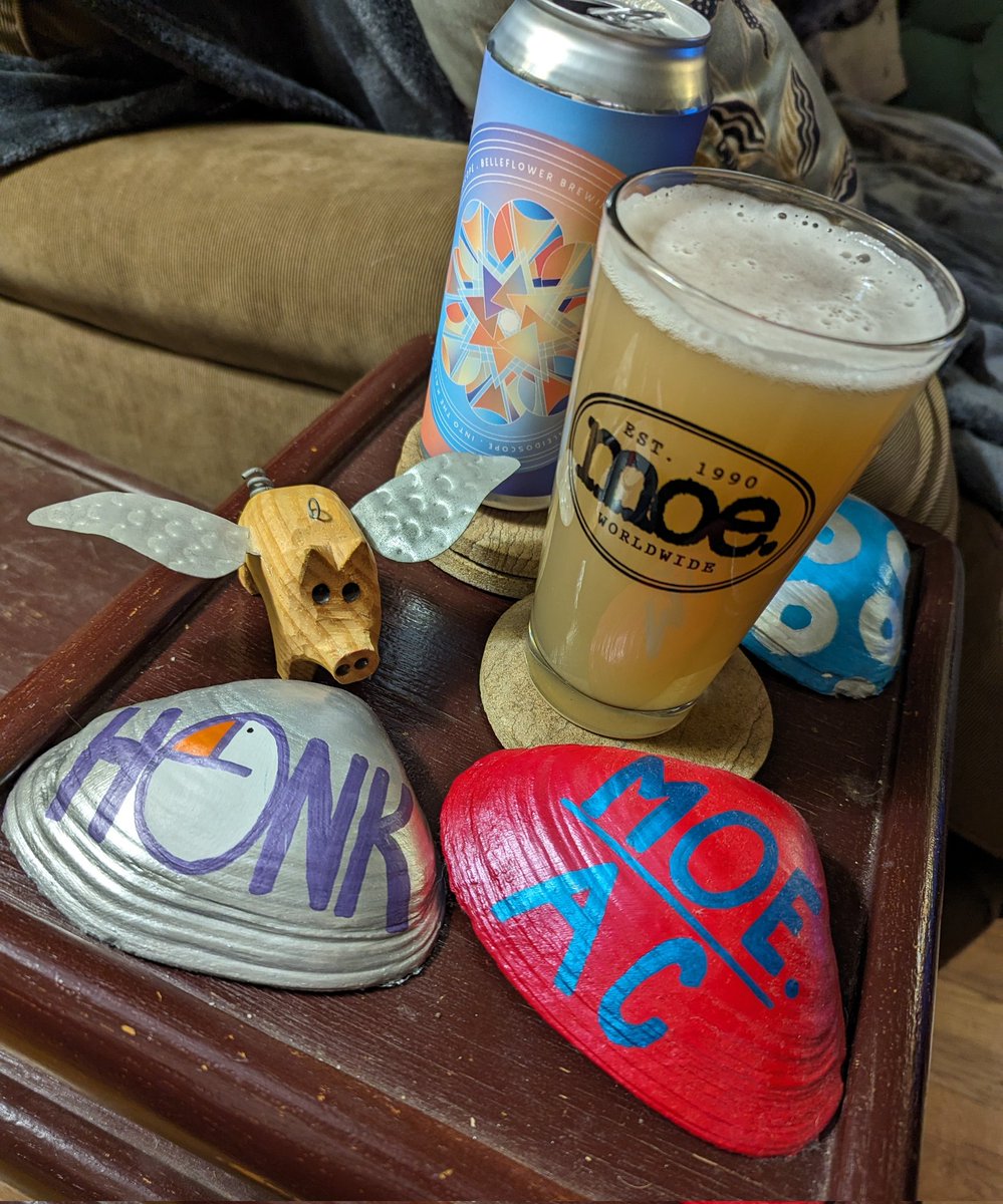 ASFreed's tweet photo. Happy Hour time! Cheers all!
#moeperiod #goose #phish
#CraftBeer #CraftCans @badhopper @ManvsAle @RealBMaxwell @madrivertoaster @juggbigt @Just4BeerLovers @david_fuz @timmytckr @JonMontag @MartynMcIntosh @lMinglewoodl @SMem1971 @cellmavin @Fiocho @JohanBBT @amethyst_heels https://t.co/zFaEWQGB5S