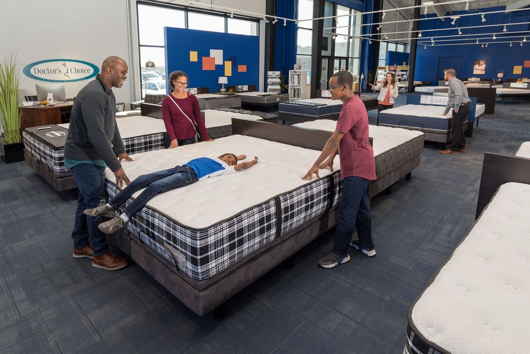 🛌 💤 For a limited time, save $200 on Doctor's Choice® Elite mattresses for the whole family at <a href="/denvermattress/">Denver Mattress</a>: bit.ly/2PqNIBx 

#presidentsdaysale #therightmattress #madeinusa