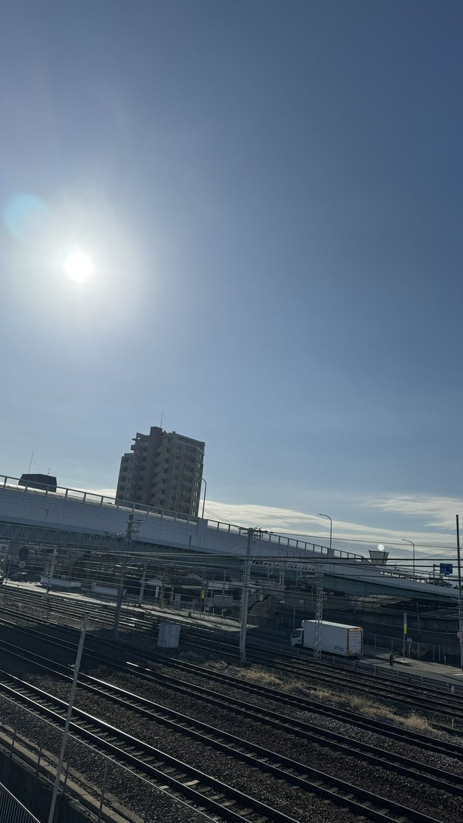 kazuyamori88051's tweet photo. @offshor76355772 love aloha🇯🇵🌴
マセイオのみなさん
おはようございます🇧🇷
今日の明石の空は素晴らしい冬晴れ☀️
今日もハッスルハッスル😃
love&peace🌈
HP https://t.co/oByOiDJlZd
#明石 #大蔵海岸 #日本標準時
#青空 #skylovers #sexy #イマソラ
#positivevibs #海が好き
#liketolike #ブラジル
#マセイオ
 https://t.co/WTH2llIjHm