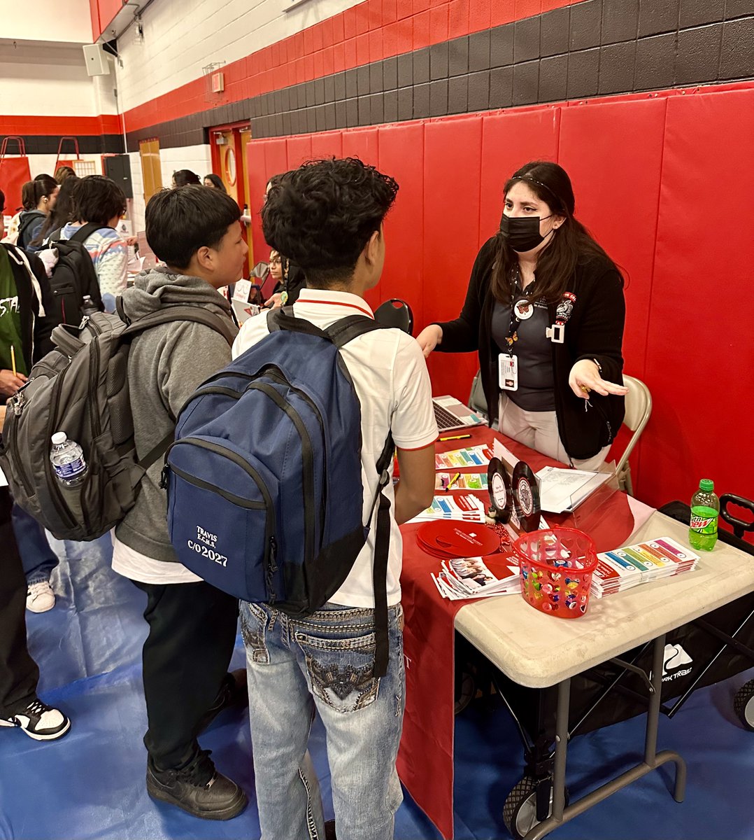 SAC_OSR's tweet photo. Just a few photos of another successful Resource Fair where we provide critical college information to new students. #collaboration #sacproud Notice our record display? We're the Office of Student Records. 🤣 https://t.co/Rt0JKMo9fX