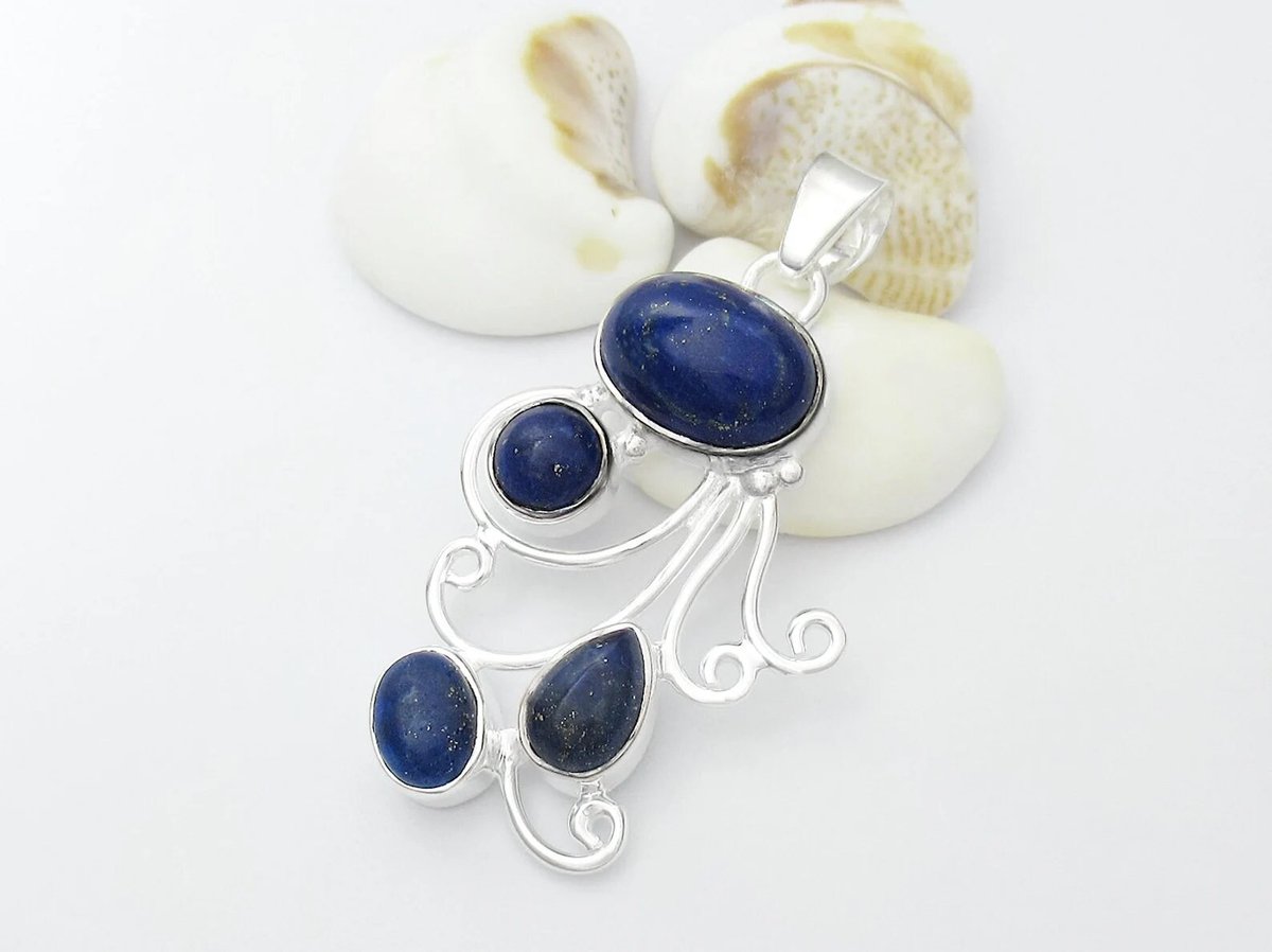 Sterling Silver Lapis Lazuli Gemstone Pendant
etsy.com/au/listing/156…
#jewellery #jewelry #handmade #handcrafted #womensgift #giftidea #shoplocal #gift #bohochic #giftsforher #boho #jewelrylover #silversmith #byronbay #QLD #shopsmall #silver #gifts #etsyAU #picoftheday