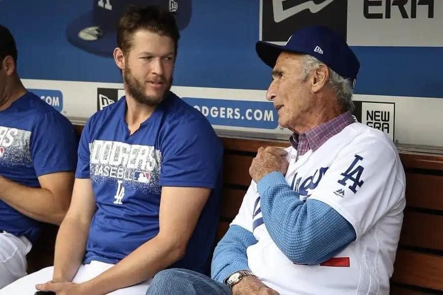 nut_history's tweet photo. Love this picture of Kershaw and Koufax https://t.co/XnNAUkybAp