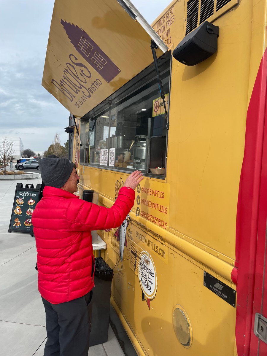 JacobsenBuilds's tweet photo. Our friends at Steel Encounters, Inc. came by the Jacobsen HQ today with the @brugeswaffles food truck! It was wonderful enjoying tasty treats with their team. Thank you for the fun morning together, Steel Encounters, Inc.!
 
#JacobsenPartners https://t.co/diZQwgzkZH