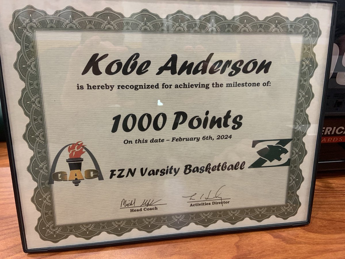 This just happened! ⁦<a href="/FZN_Panthers/">FZN_Panthers</a>⁩ ⁦<a href="/FZNbasketball/">Coach Uffmann</a>⁩