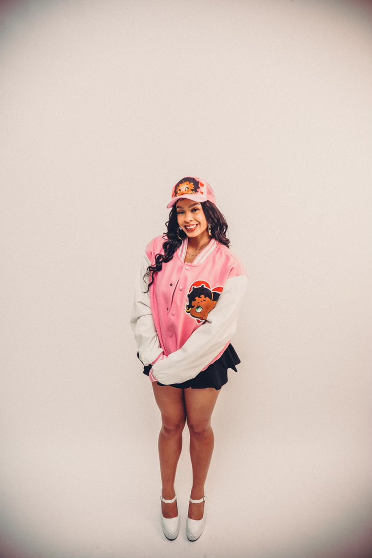 FreshestPilot's tweet image. Basics &amp;amp; Guava Betty Boopers collaboration releases this Saturday exclusively online. Webstore opens at 12pm PST. 

guavala.com