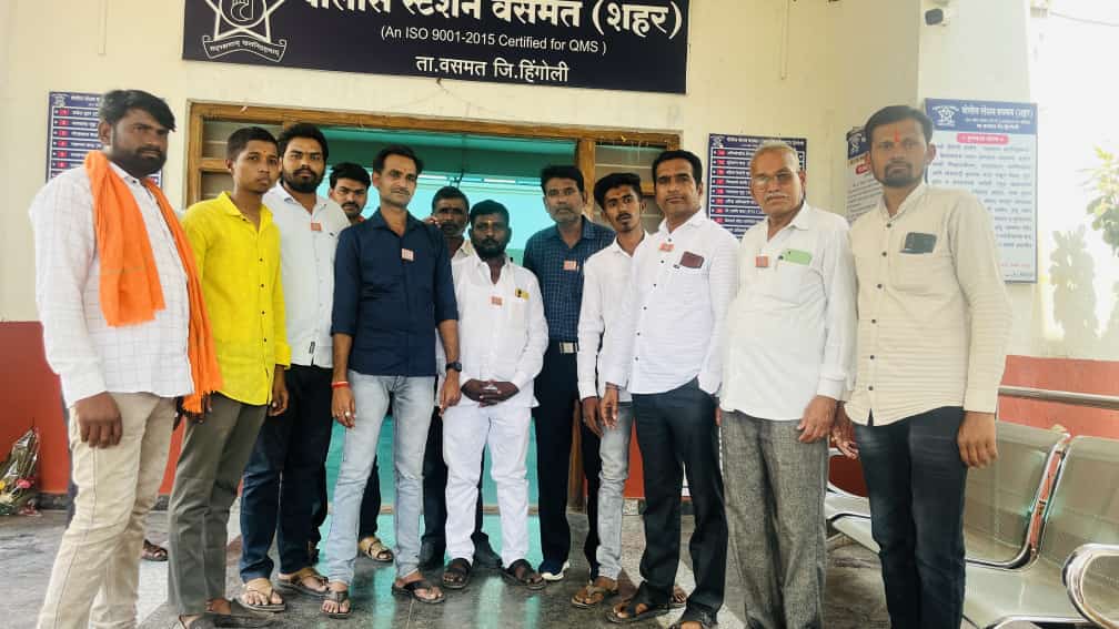 KMaddilwar's tweet photo. आज महाराष्ट्र नवनिर्माण सेनेने  पीक विमा मिळावा या मागणीसाठी जेलभरो आंदोलनाने गाजवली वसमत विधानसभा.. https://t.co/LtCDlcXOJM
