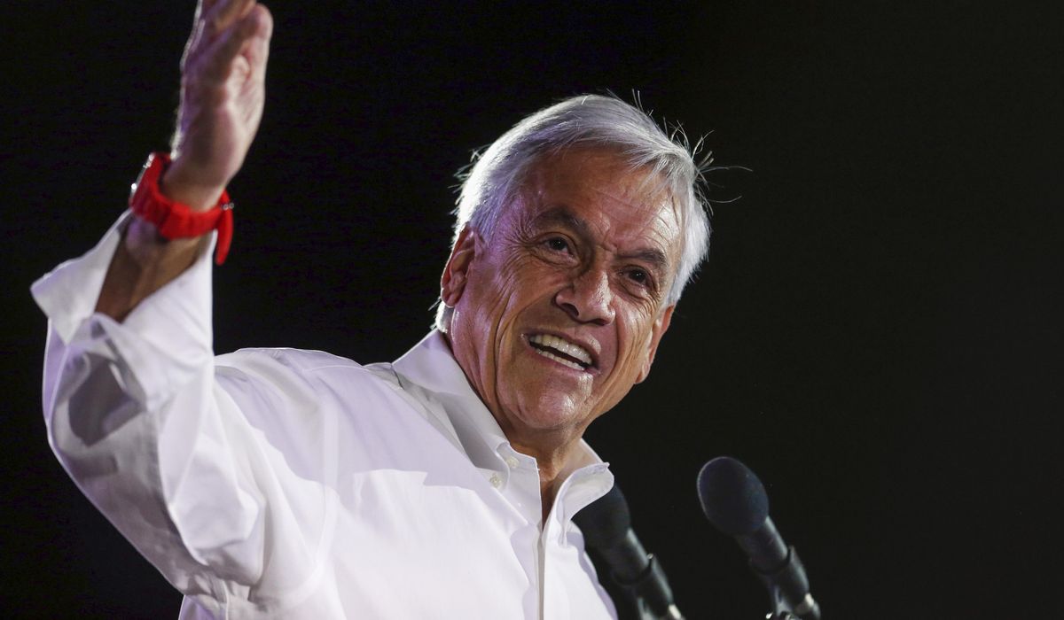 WashTimes's tweet photo. Former Chilean President Sebastian Pinera dies in helicopter crash 

https://t.co/wEaY1MoDWe https://t.co/8cbdNKexi8