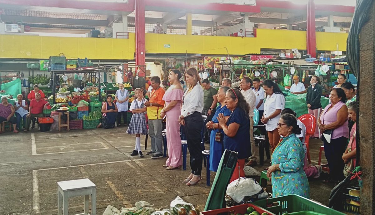 ramirezsandram's tweet photo. Compartimos el día de hoy con nuestros empresarios de la economia popular, una sentida eucaristía en acción de gracias por los empresarios que desarrollan su actividad comercial en la Galería municipal de La Plata.@CCHuila @LinaMar47706282 @ClaraInesTrivi2 https://t.co/1JTAhVaZYT