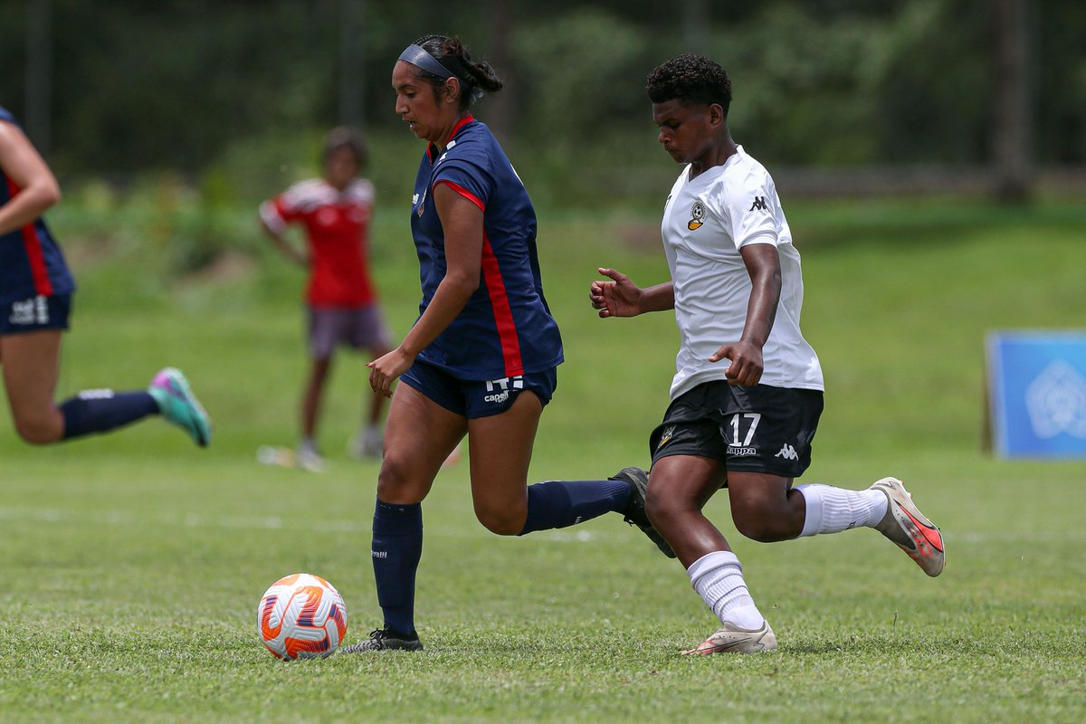 OFCfootball's tweet image. 📸 PHOTOS | Check out the best pics from the opening match of the Women's Olympic Football Tournament - Oceania Qualifier, as Fiji took on American Samoa.

🇫🇯🇦🇸

#WOFT