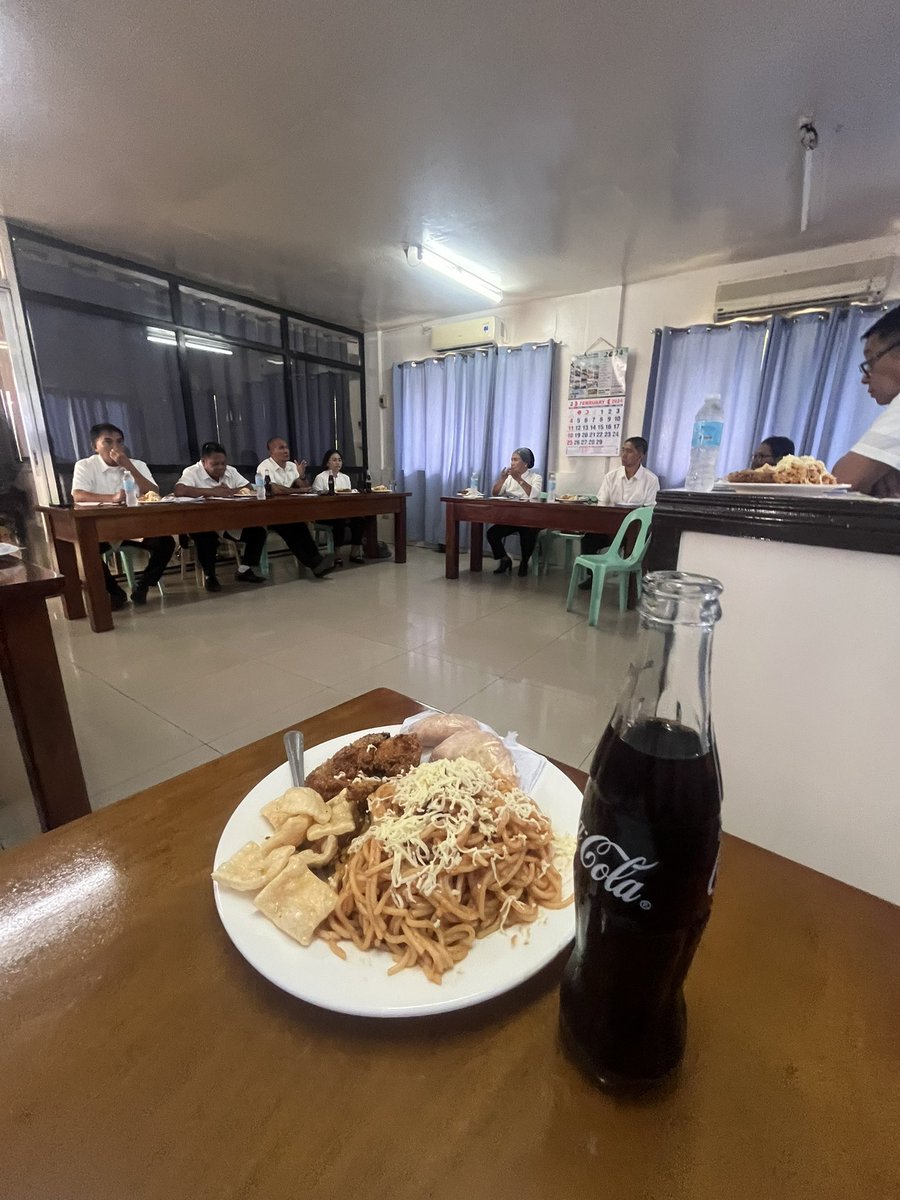 jeffphi1ip's tweet photo. yay kalamay 🤤 #RegularSession https://t.co/soDNZSsAxL
