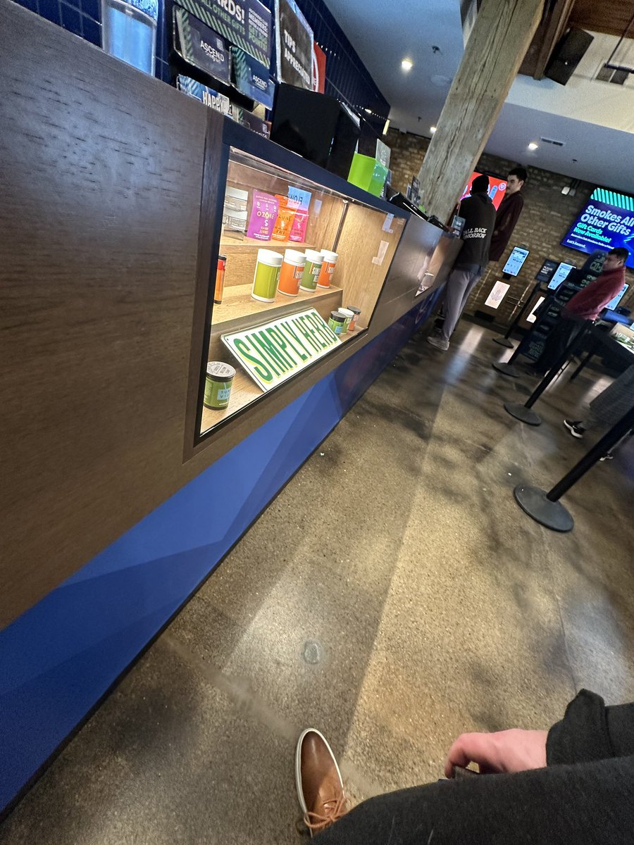 johnfromwrigley's tweet image. All-American Zach Edey @BoilerBall purchasing marijuana at Ascend River North this evening. Would hate it if he got drug tested and @NCAA did something about it @dandakich @John_Fanta