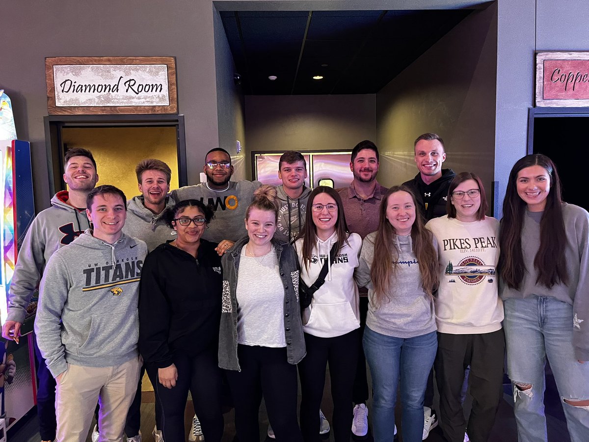 UWO_MSAT's tweet photo. Program social outing last night at the Mineshaft. Thanks to all the students and staff that were able to make it. Was a fun night getting everyone together and we look forward to more gatherings this spring conference season. https://t.co/vo7u7V3gAh