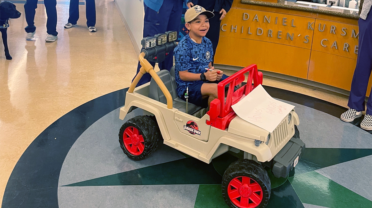 Johny had a request for his 13th birthday: he wanted to learn all about the hospital kitchen. Exec. Chef Gabriel & his team surprised him with a tour. Joined by nurse Chai-Chih, Johnny was greeted by staff with smiles, high-fives & a gourmet birthday burrito!