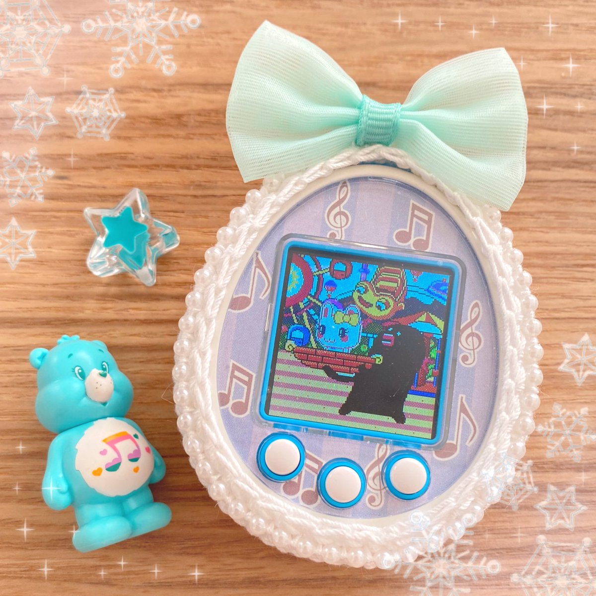 870_tamagotchi's tweet photo. うさぴよっち(勝手に命名)たくさん勉強したからお給料のいいエリート会社に就職したよꕀ✧*。
社畜のように仕事にばかり行かせて、溜まったお金で夜はお酒を飲んでたまに遊園地に行って遊ぶ。

ほぼ働いてる時の私と同じやん。
…私は安月給だがな(  ¯꒳¯ )‼︎

#たまごっち #tamagotchi #toumapet https://t.co/oF5dXAVMt1