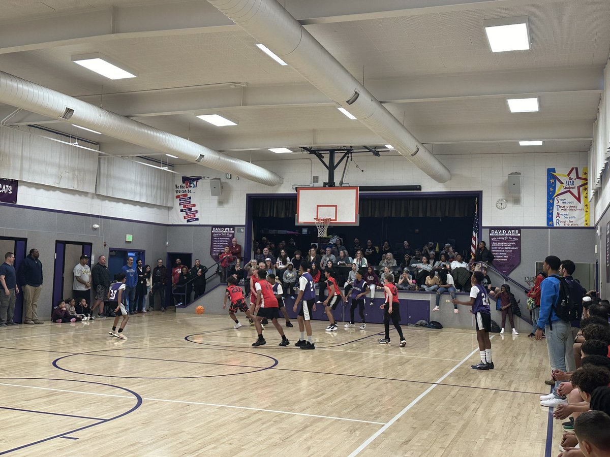 These Wildcats are playing their hearts out today! 💜🖤💜🖤