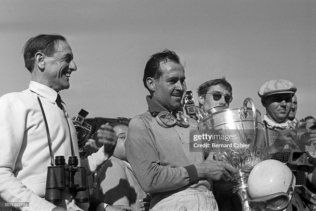 formula_podium's tweet photo. Maurice Trintignant 🇫🇷 venceu o GP de Mônaco 🇲🇨 de 1955. Correndo pela Ferrari, tornou-se o 1º francês a vencer na F1! Eugenio Castellotti de Lancia e a dupla da Maserati, Jean Behra/Cesare Perdisa, fizeram o pódio.
#trintignant #ferrari #monacogp #castellotti #behra #perdisa #f1 https://t.co/ygo4KjnmeE