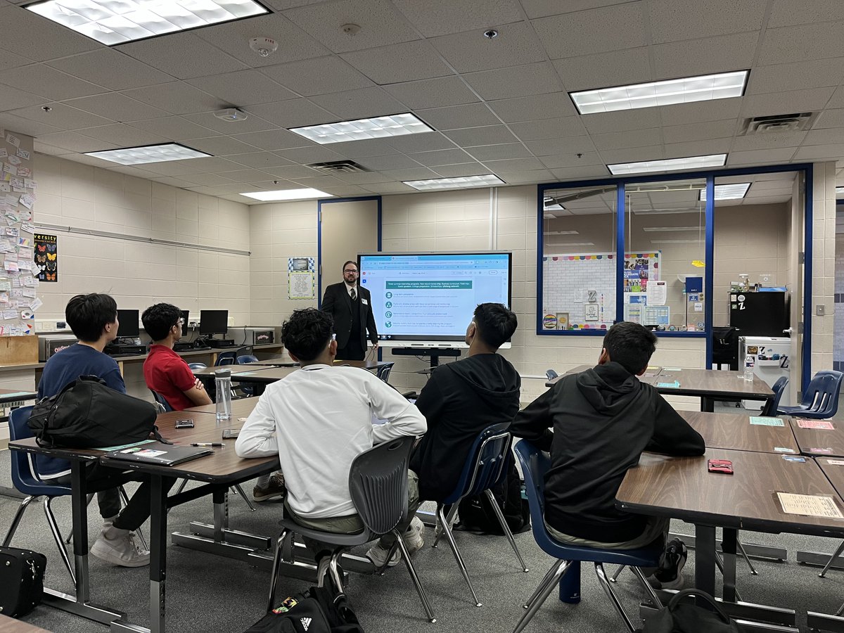 Enjoyed presenting to sophomores <a href="/EHS_Knightswire/">Elkins High School</a> today!