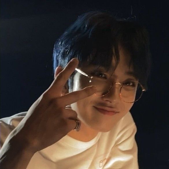 ✌🏽