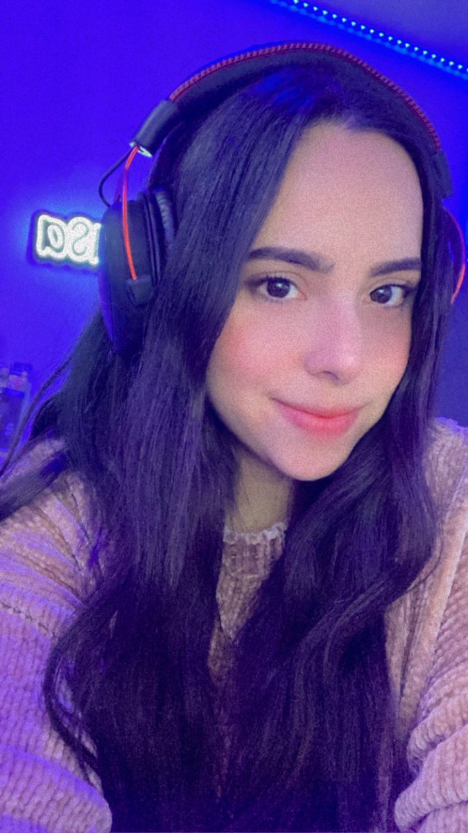 camilasaTV's tweet photo. Ya en vivo en Twitch ven ❤️ https://t.co/lI0rBSvUv3
