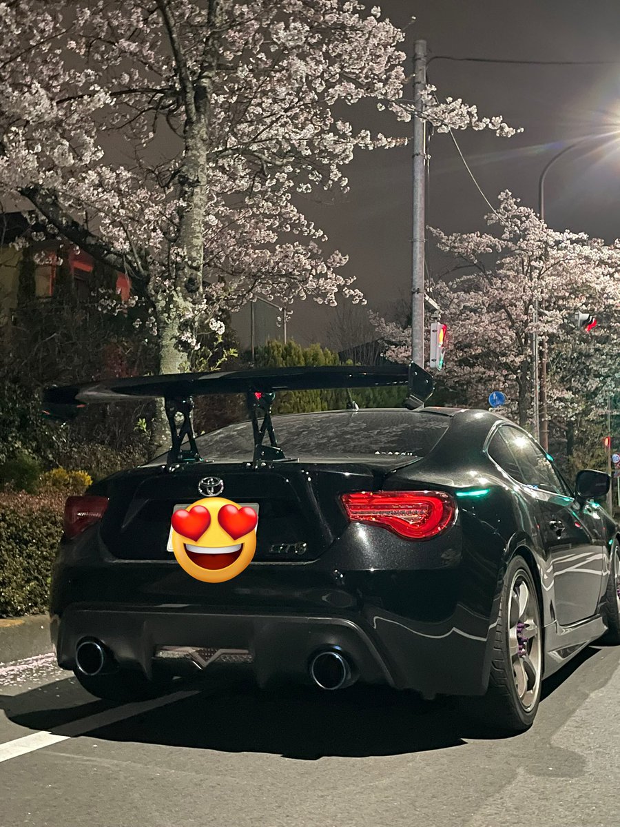 Risachandayooo's tweet photo. 再度
バリスのウィング欲しい方買っていただけませんか？
写真と全く同じ型で新品未使用未開封です！
RTお願いします🙏 https://t.co/qiLRNMxqRf