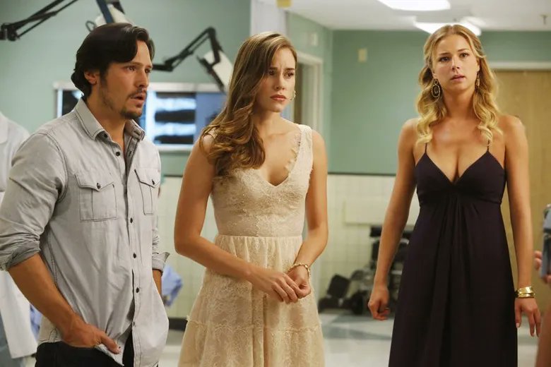 얼마전 유튭에서 미드 리벤지를 소개하는걸 봤는데 왜 이 드라마가 소개되나 싶었더니 디플에 올라온 모양이더만. 예전에 케백수(더빙판)랑 오ㅅ엔...