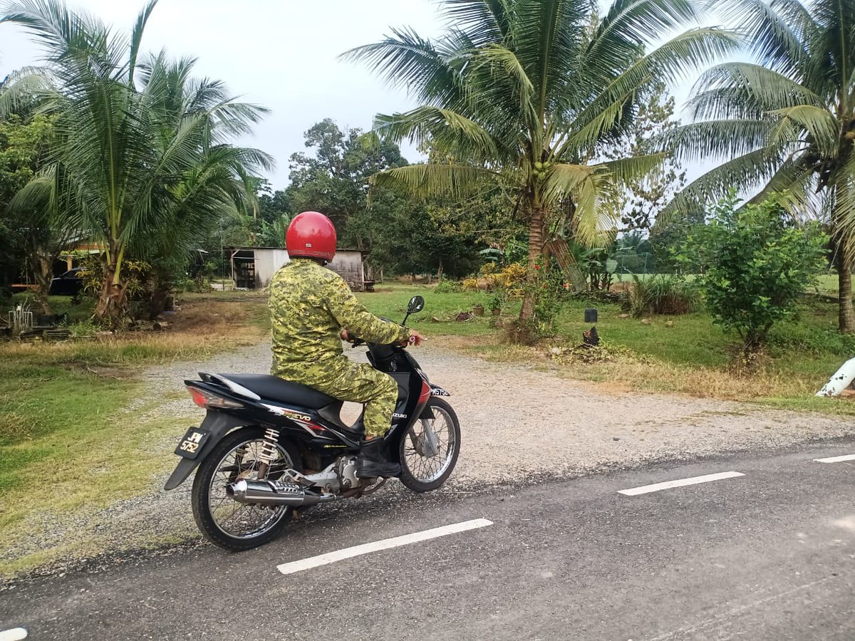 RelaKluang's tweet photo. RONDAAN KOMUNITI RELA BERSAMA PDRM

Tarikh : 6 Februari 2024
Tempat : Sekitar Simpang Renggam

@KDNPUTRAJAYA @relamalaysia @yahyakgc @RELA_Johor @abdaziz_sidi

#SetiaBerbakti https://t.co/rz4PE9jDnj